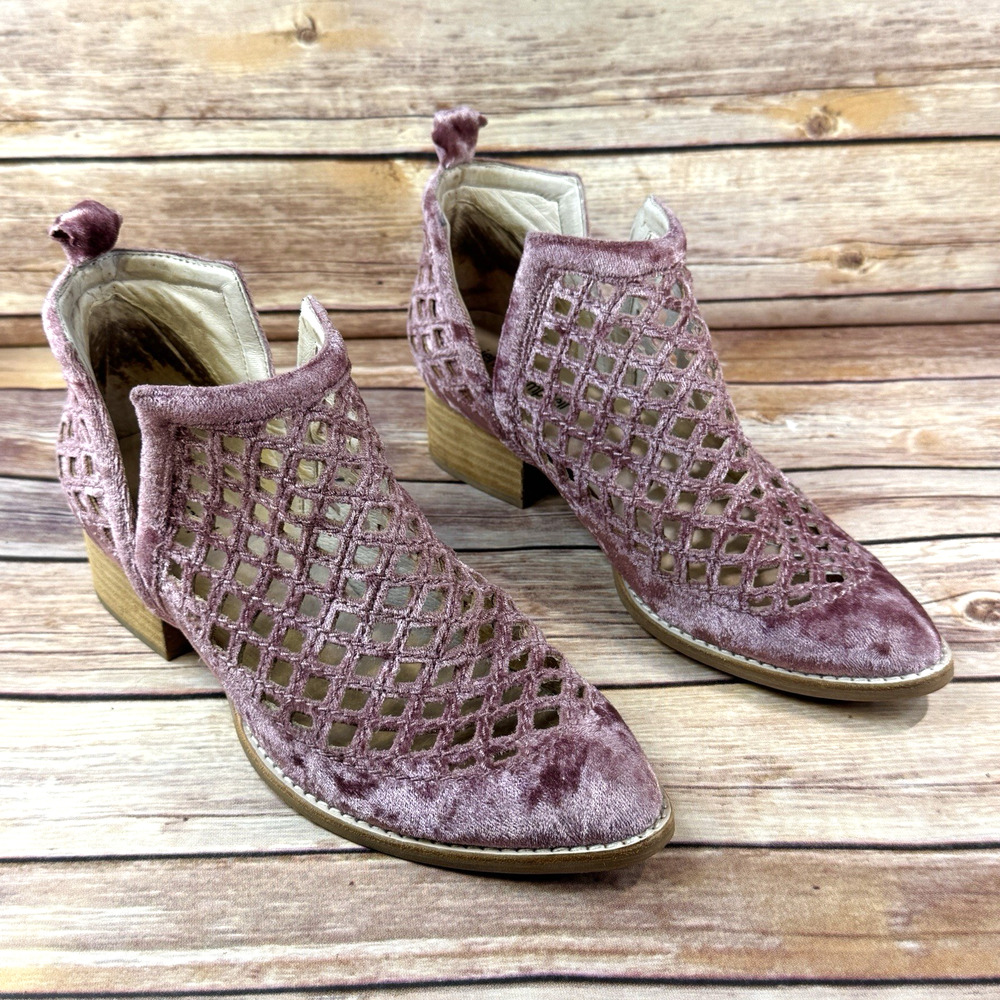 Jeffrey Campbell Womens Lilac Pink Velvet Taggart Cut Out Ankle Booties 7.5